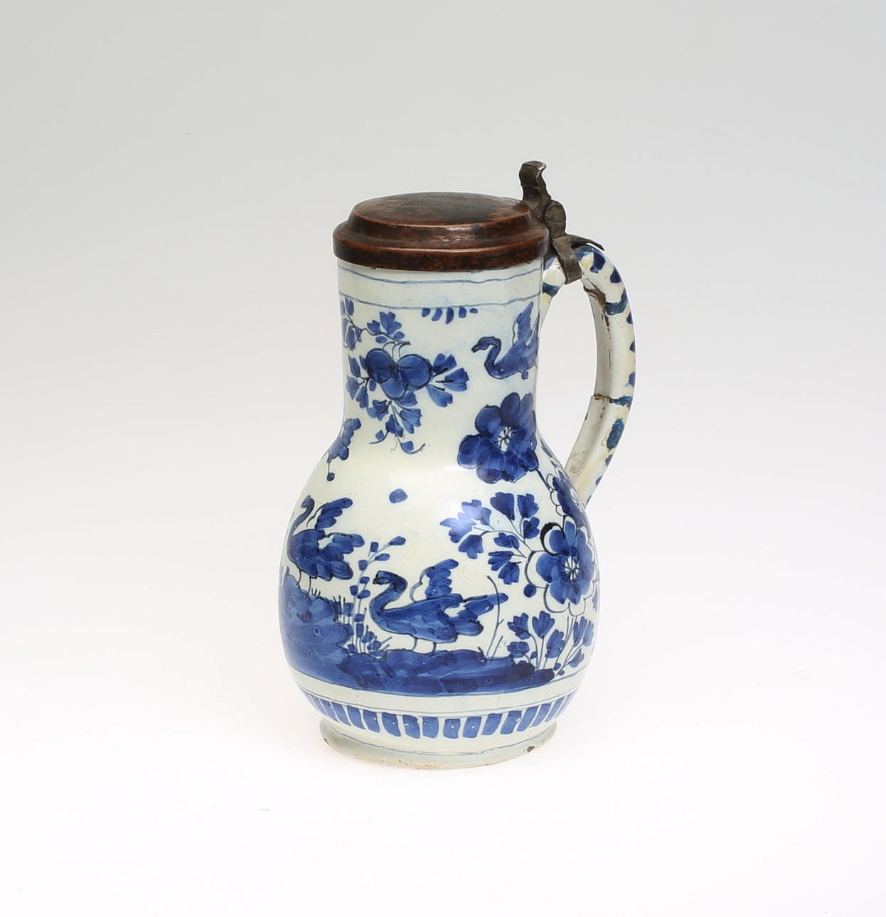 DRYCKESKANNA, Fajans 17/1800-tal.