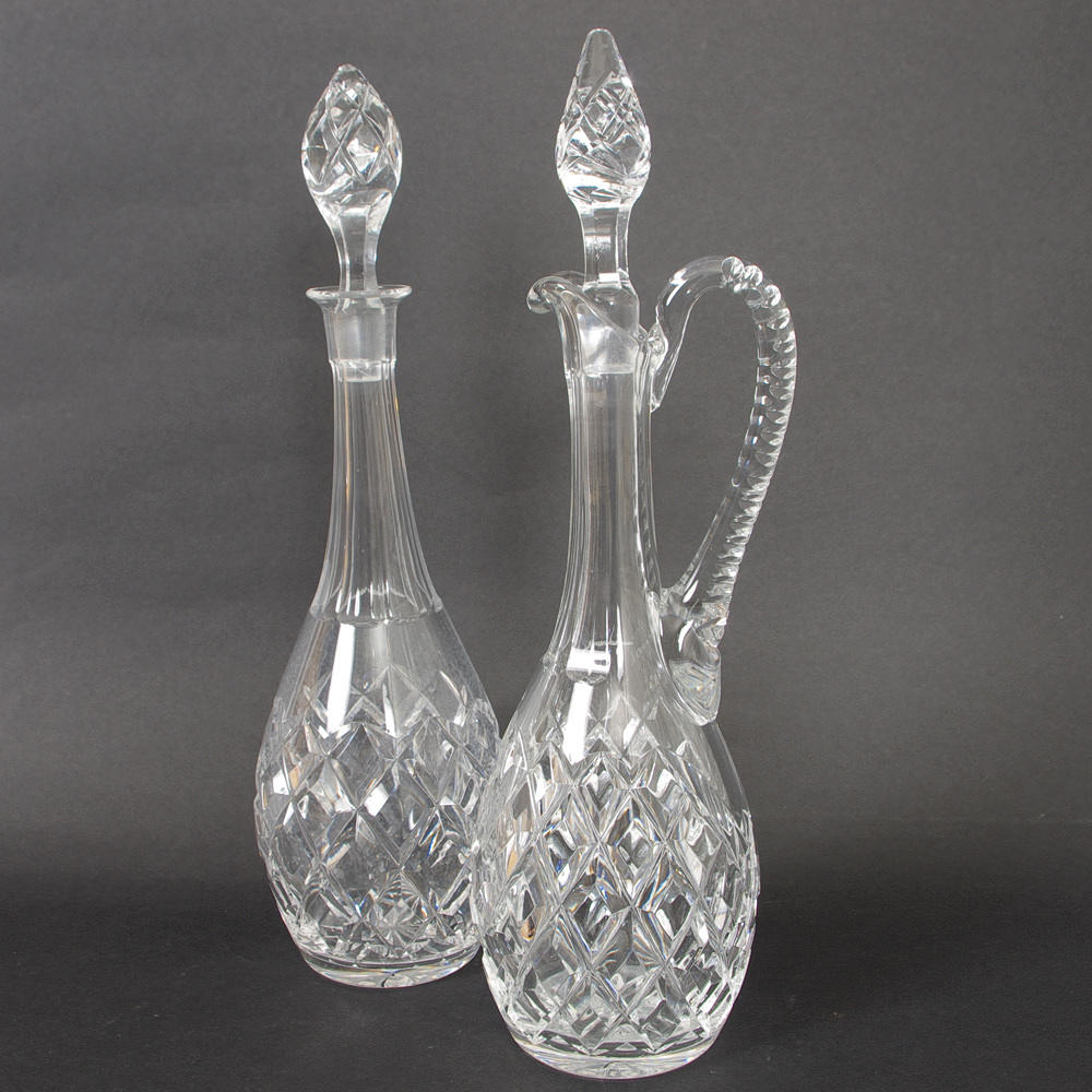 KARAFFER, 2 stycken, rutslipad kristall.