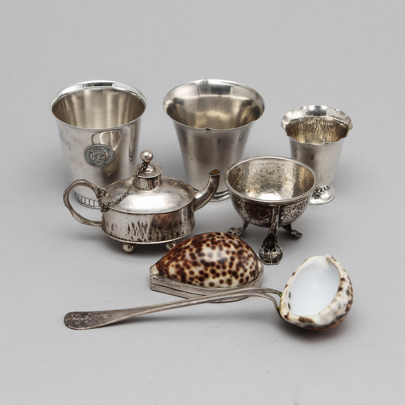 SLEV, LOCKASK, BÄGARE, 2 st OLJELAMPA samt SKÅL, silver, bl a Tyskland samt Sverige.