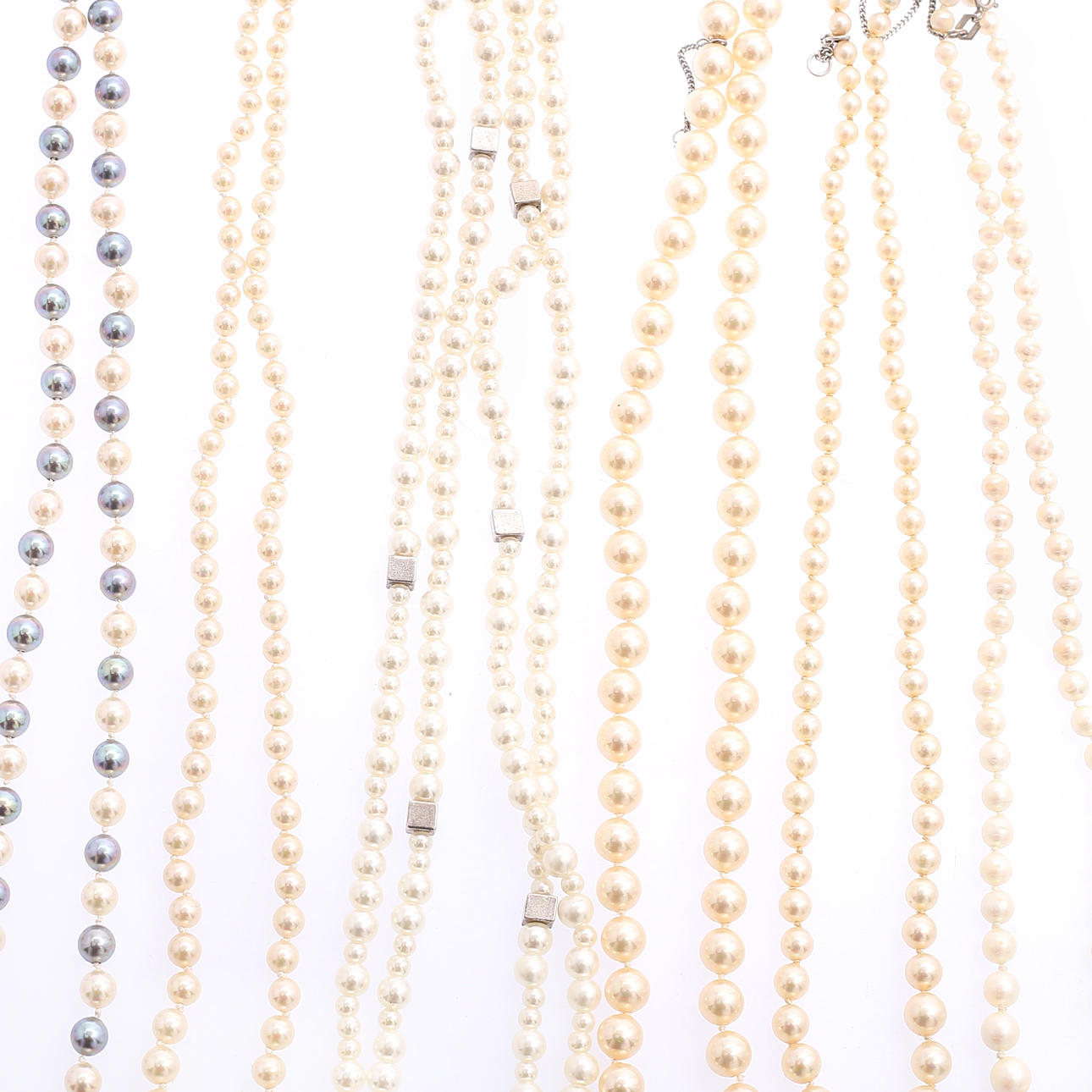 PEARL NECKLACE, 6 pcs, with silver fasteners.