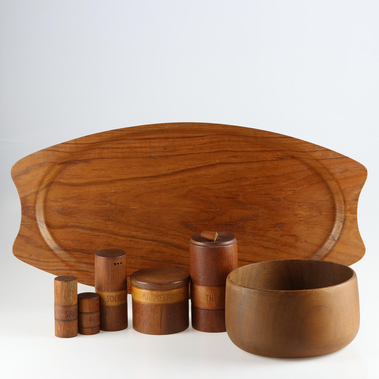 OBJETOS DE TECA, 7 + 2 piezas, años 60/70.