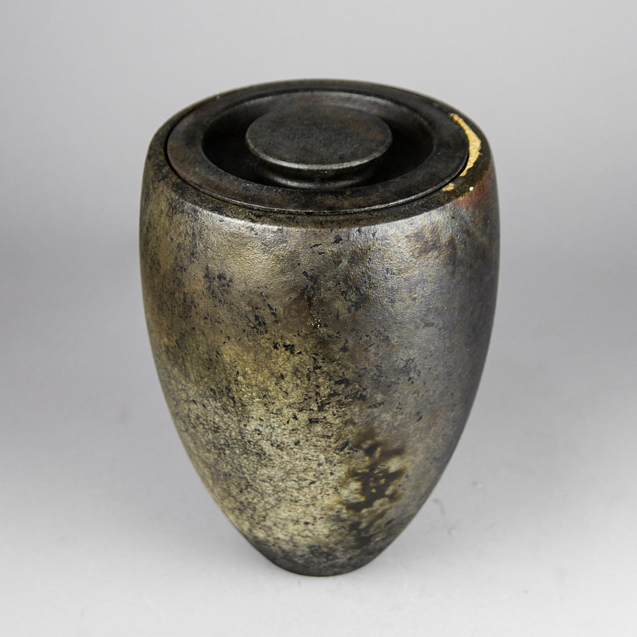 MARTIN MINDERMANN. lockad låda.