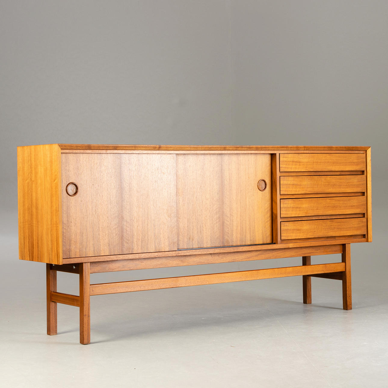 Teak skænk, skandinavisk Midcentury design.