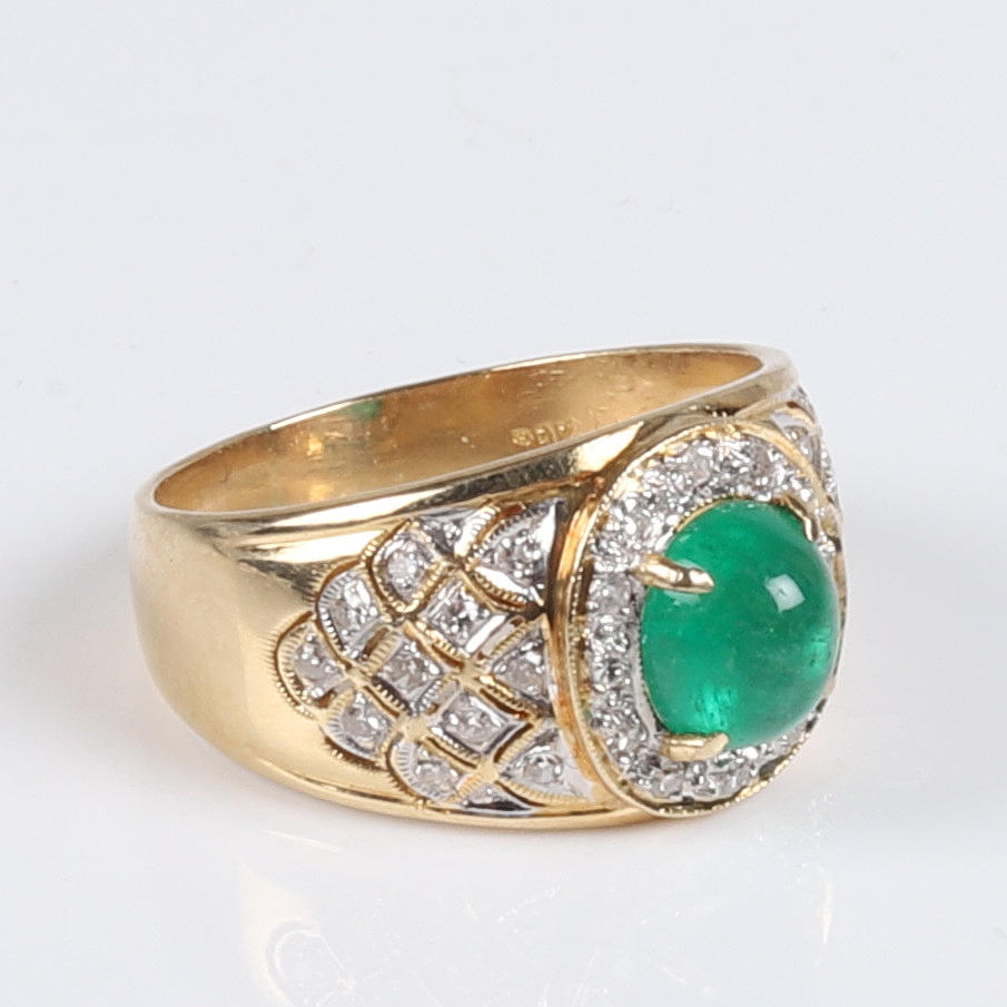 RING, 18K rödguld, Smaragd, Briljanter 0,3 ct.