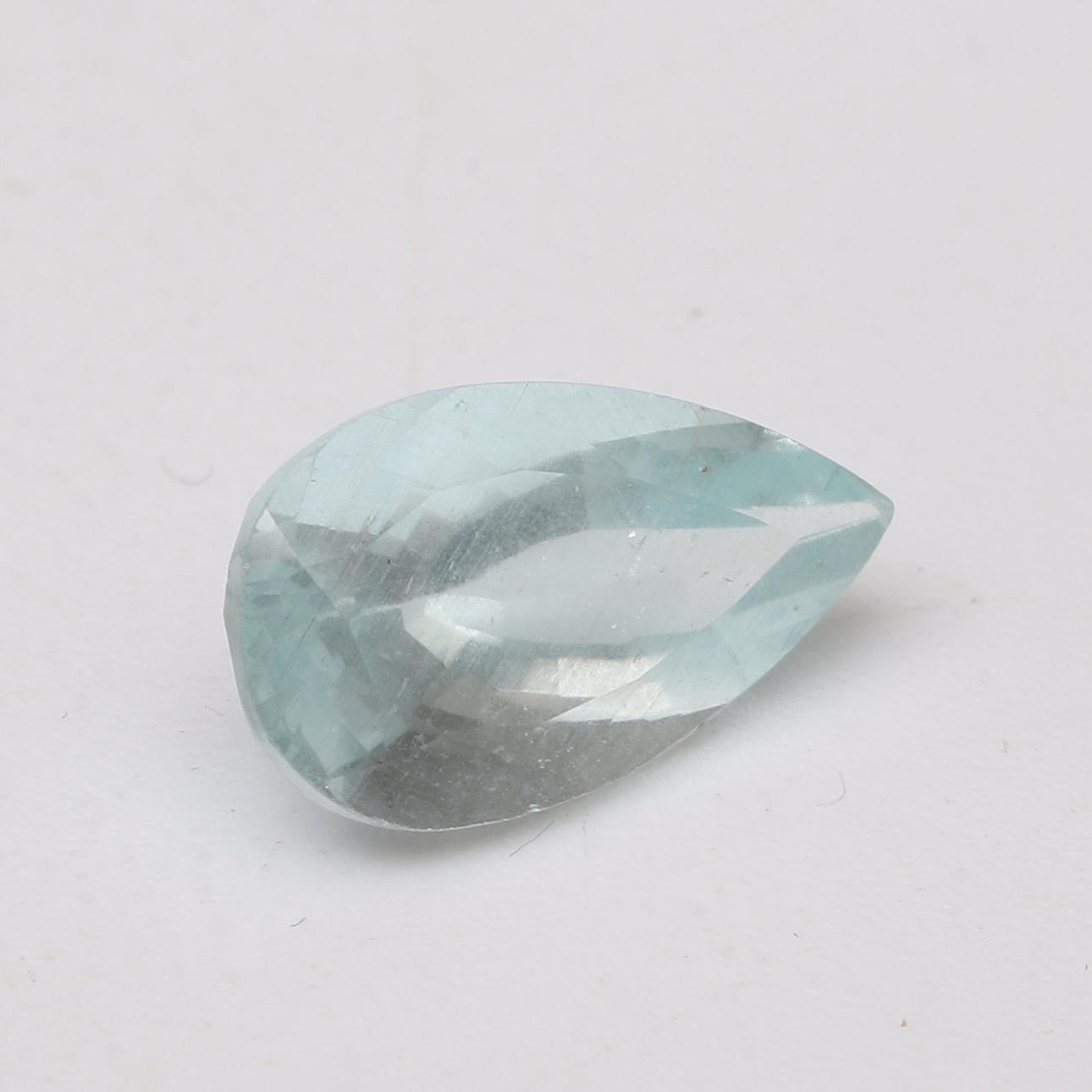 AKVAMARIN, päronslipad, 2.18 ct, certifierad.