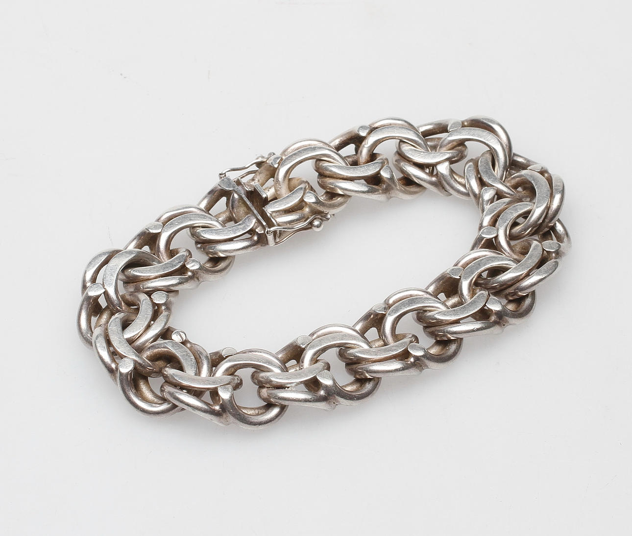 SILVERARMBAND, vikt ca 88,8 gr.