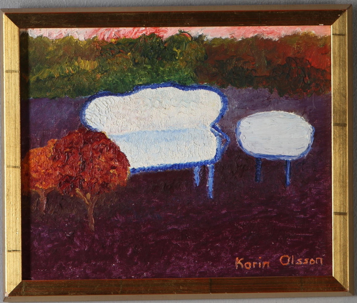 KARIN OLSSON. Vit parkbänk och bord, olja på duk, signerad.