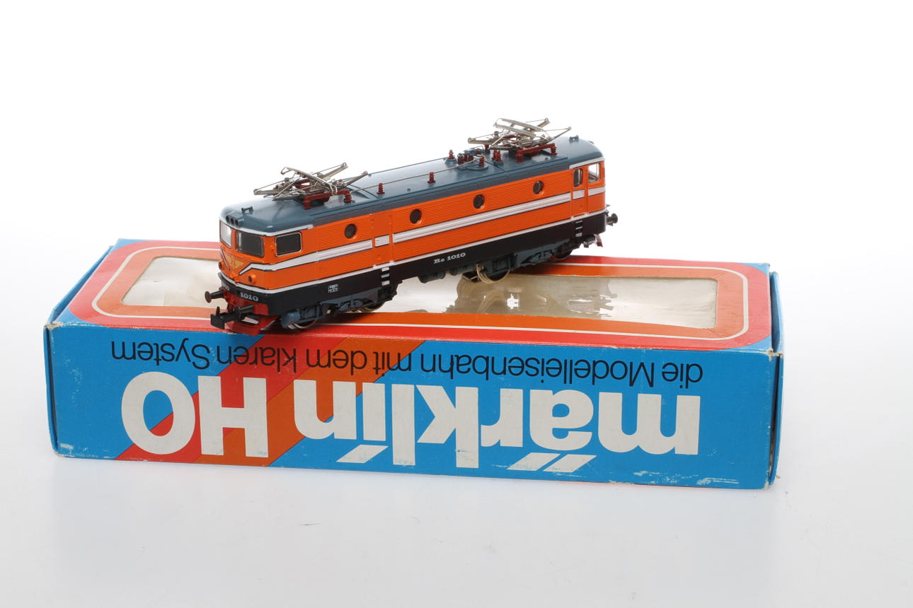 MÄRKLIN SJ:s Rc-lok 3043 i originalkartong.