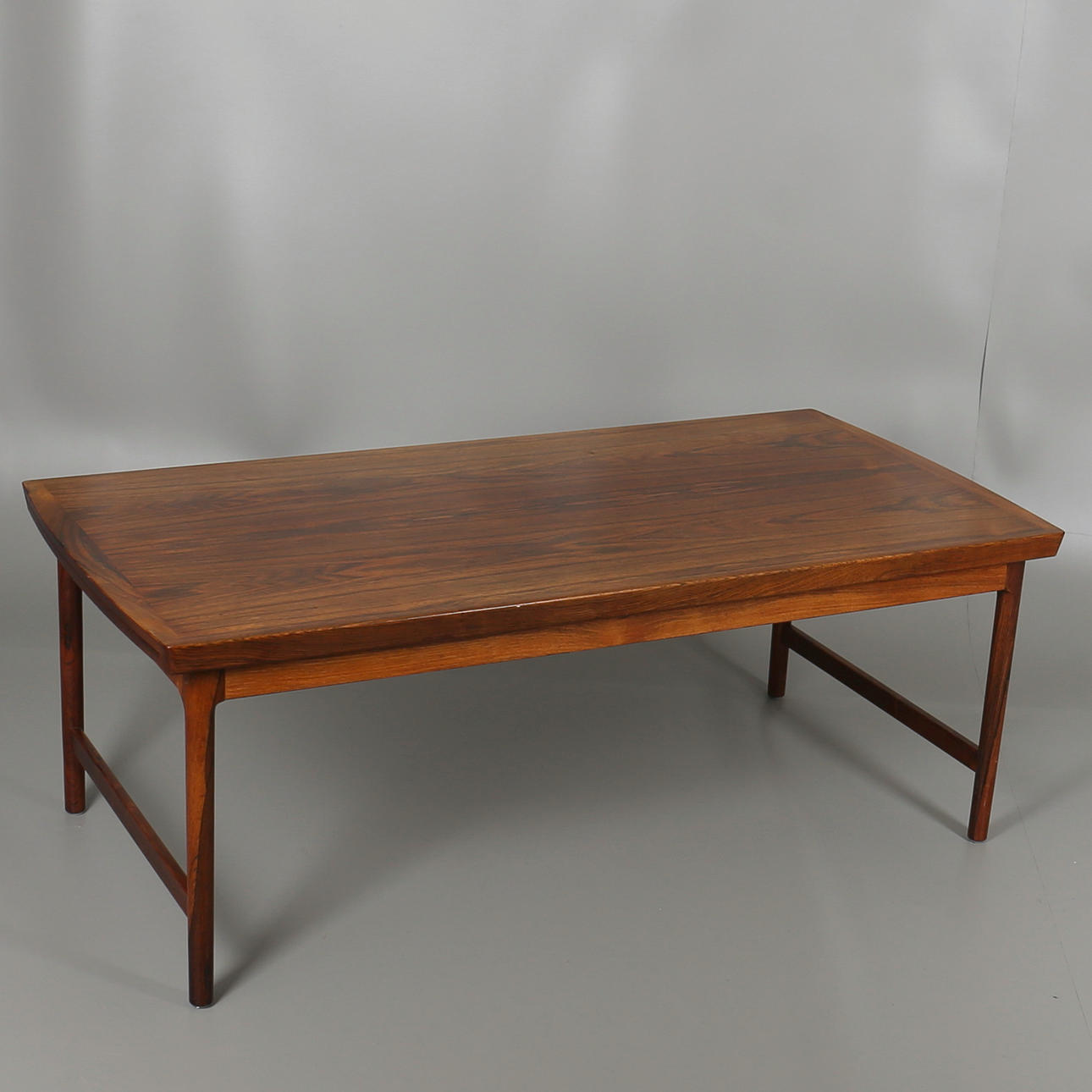 SOFFBORD. Jakaranda. Troligen Mellemstrands Trævareindustri. 1960-tal. Norge.
