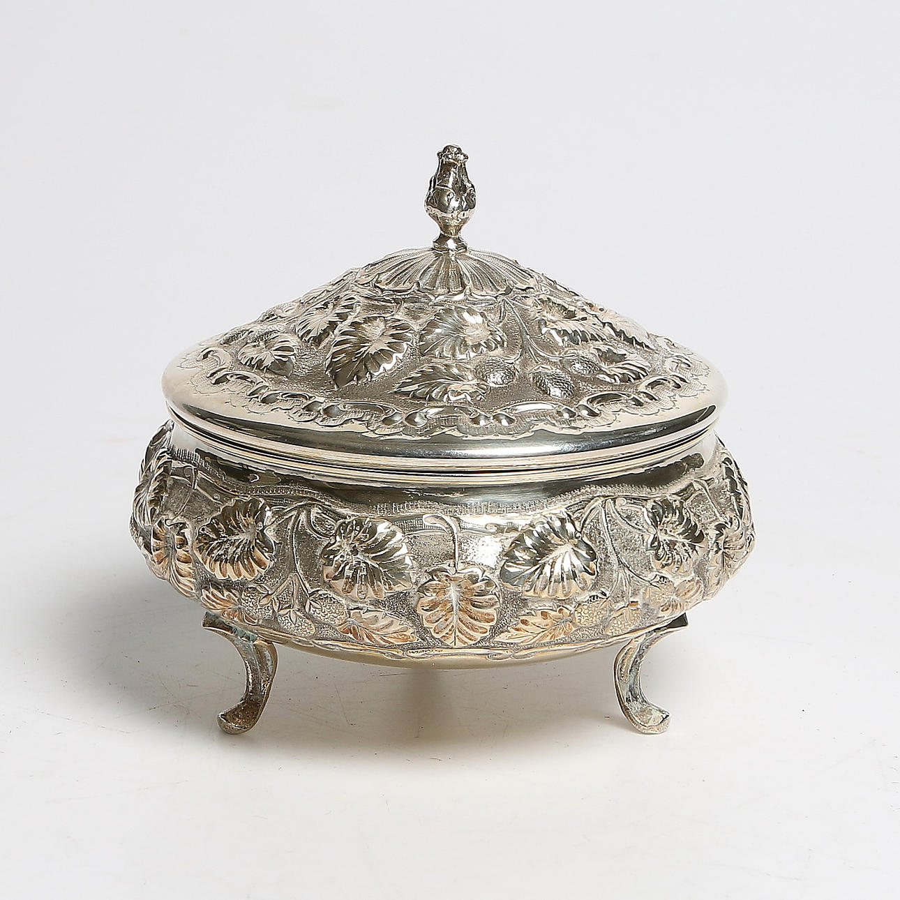 LOCKSKÅL, 925 sterling silver, 1800/1900-tal. Vikt 352 gram.