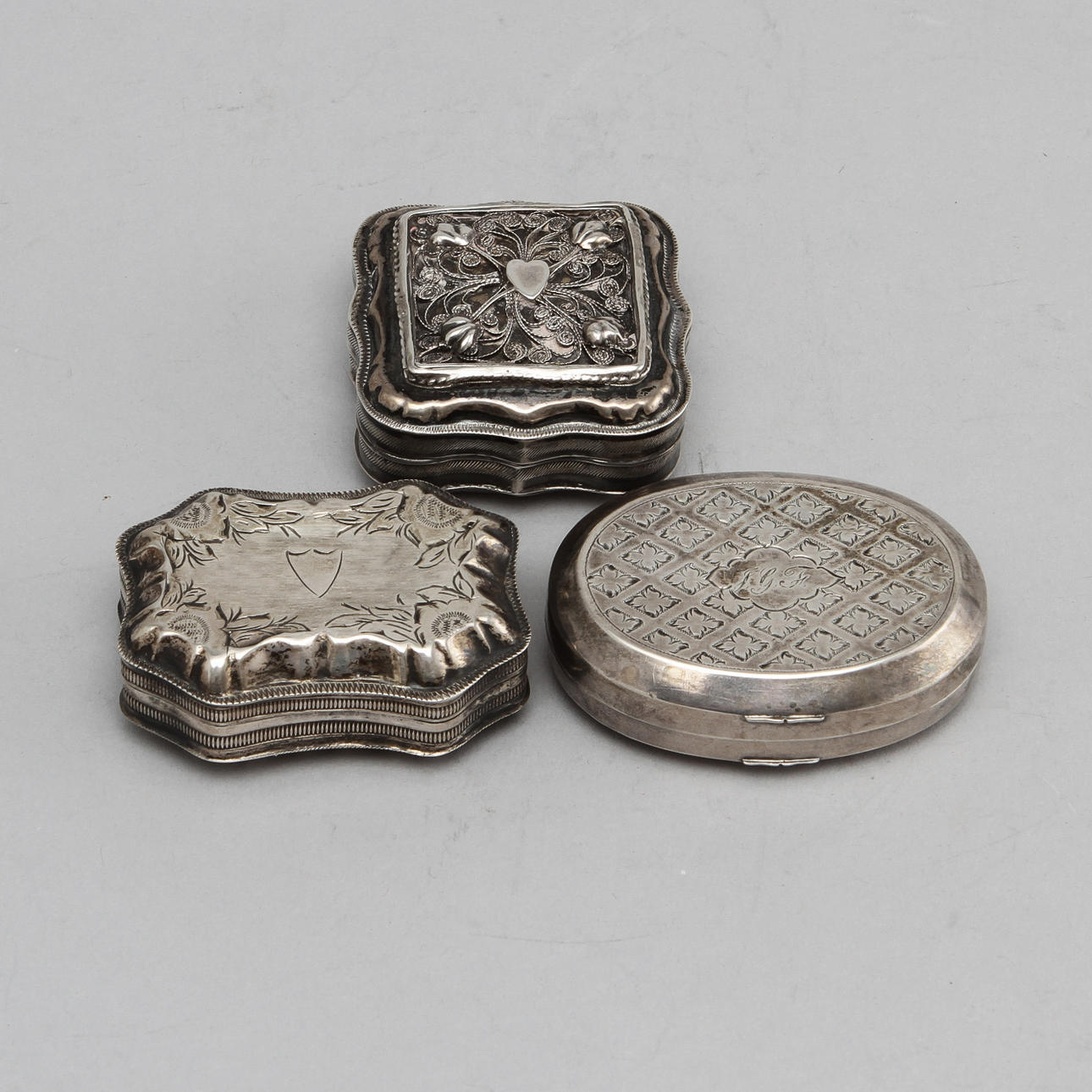 DOSOR, 3 st, silver, Holland 1800-tal, ca 78 gram.