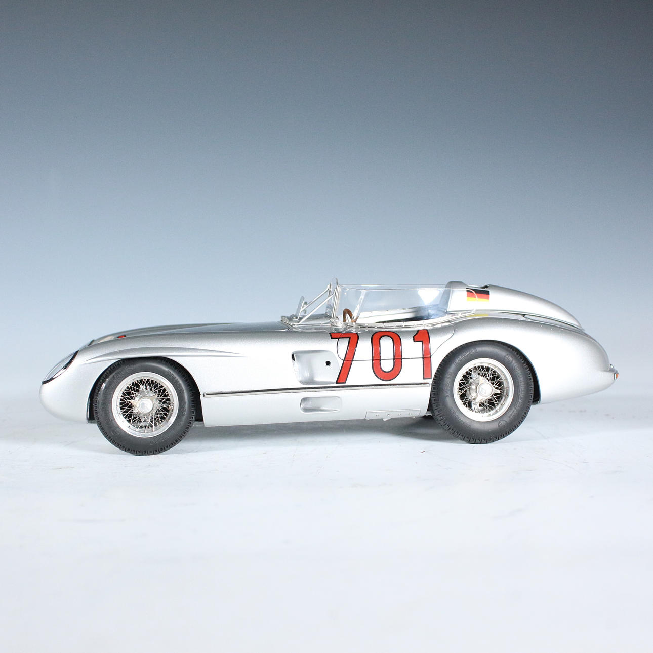 Diecast Model Cars Mercedes 300 1/43 Spark SLR No.21 24h Le Mans 1955 K Kling A Simon