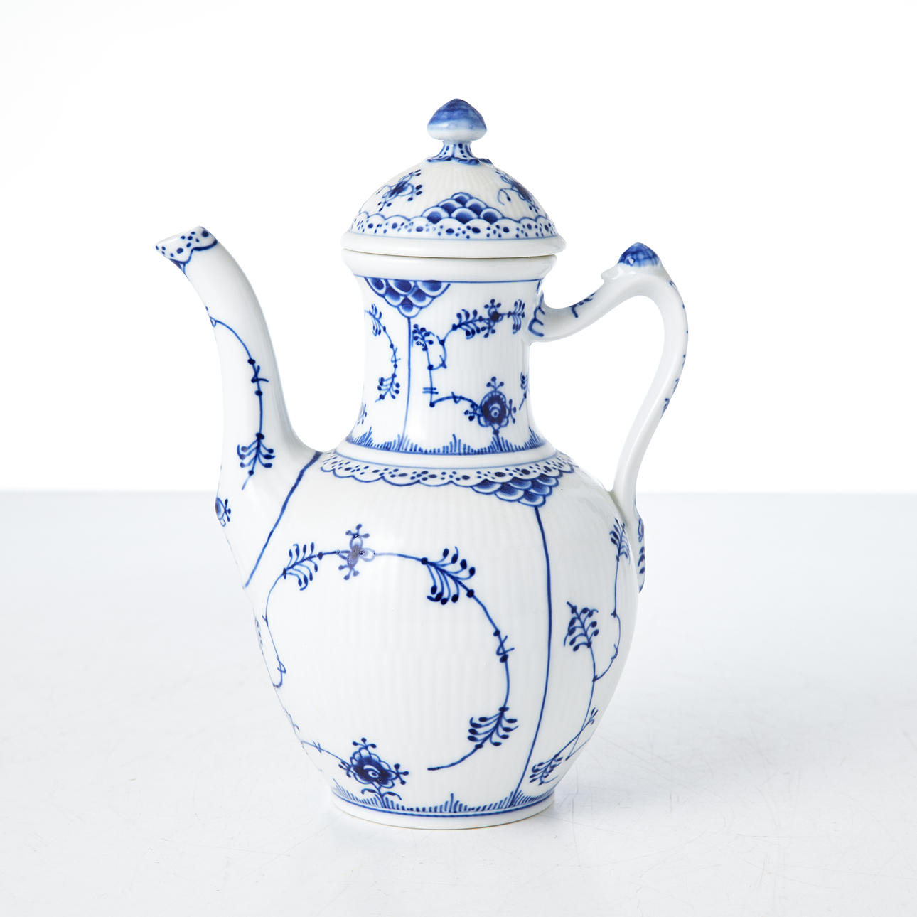 CAFETERA, "Musselmalet", Royal Copenhagen, Dinamarca.