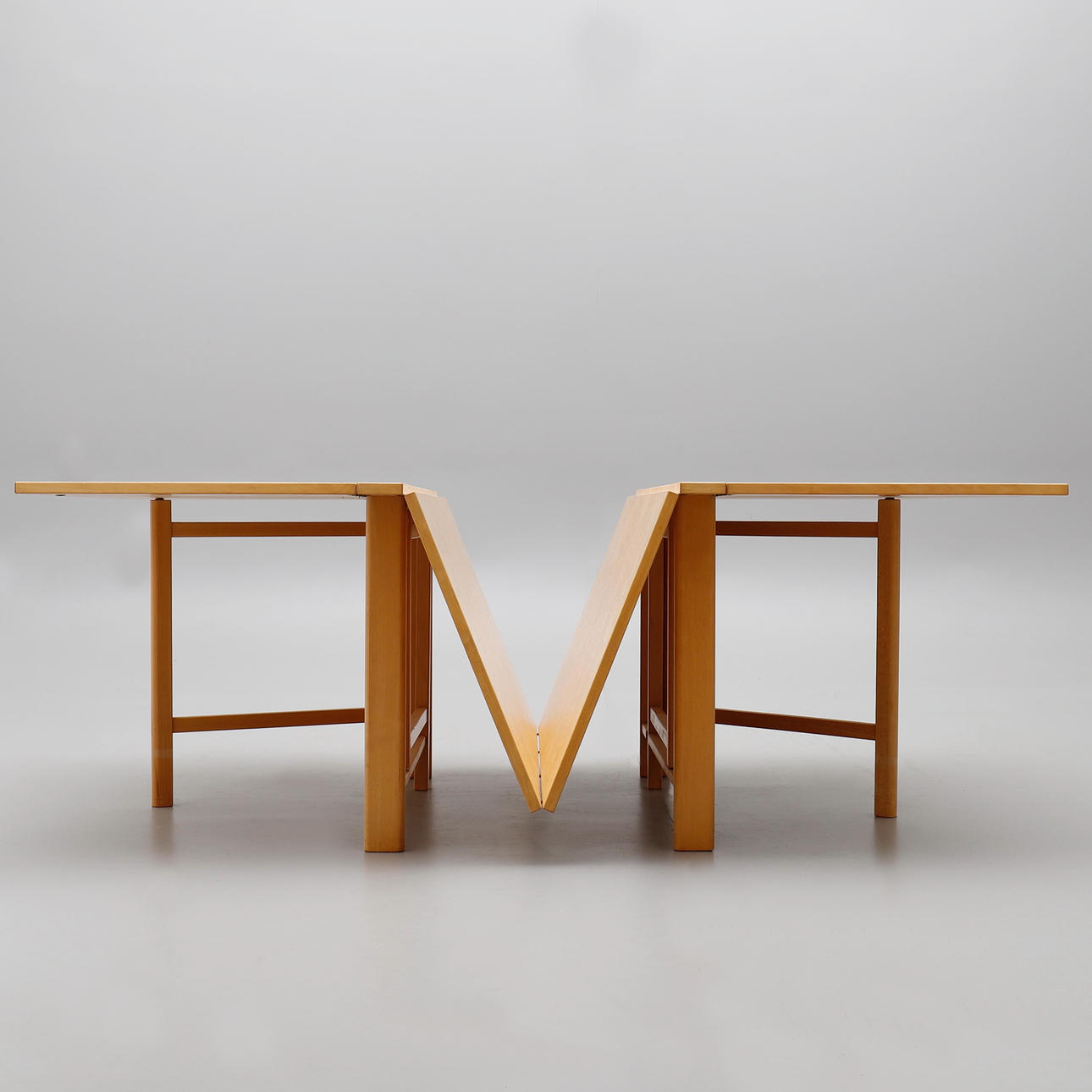 BRUNO MATHSSON. COUNTERBOARD „MARIA FLAP“, BRUNO MATHSSON VON DUX.