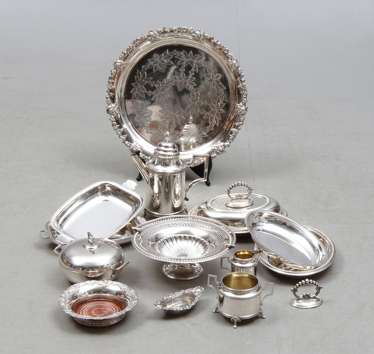 PARTI NYSILVER, ca 11 delar, bl a A G Dufva.