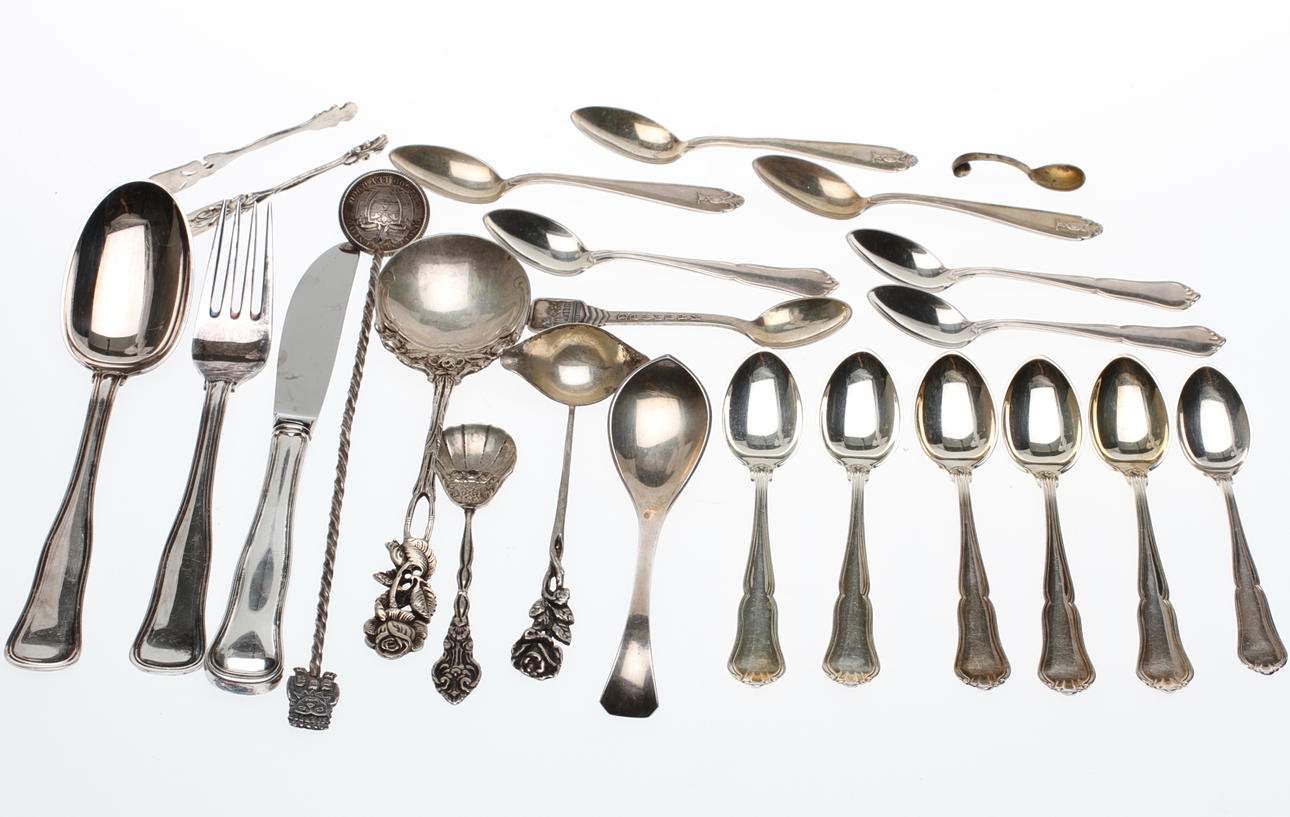 PARTI SILVER, ca 23 delar, vikt ca 442 gram.