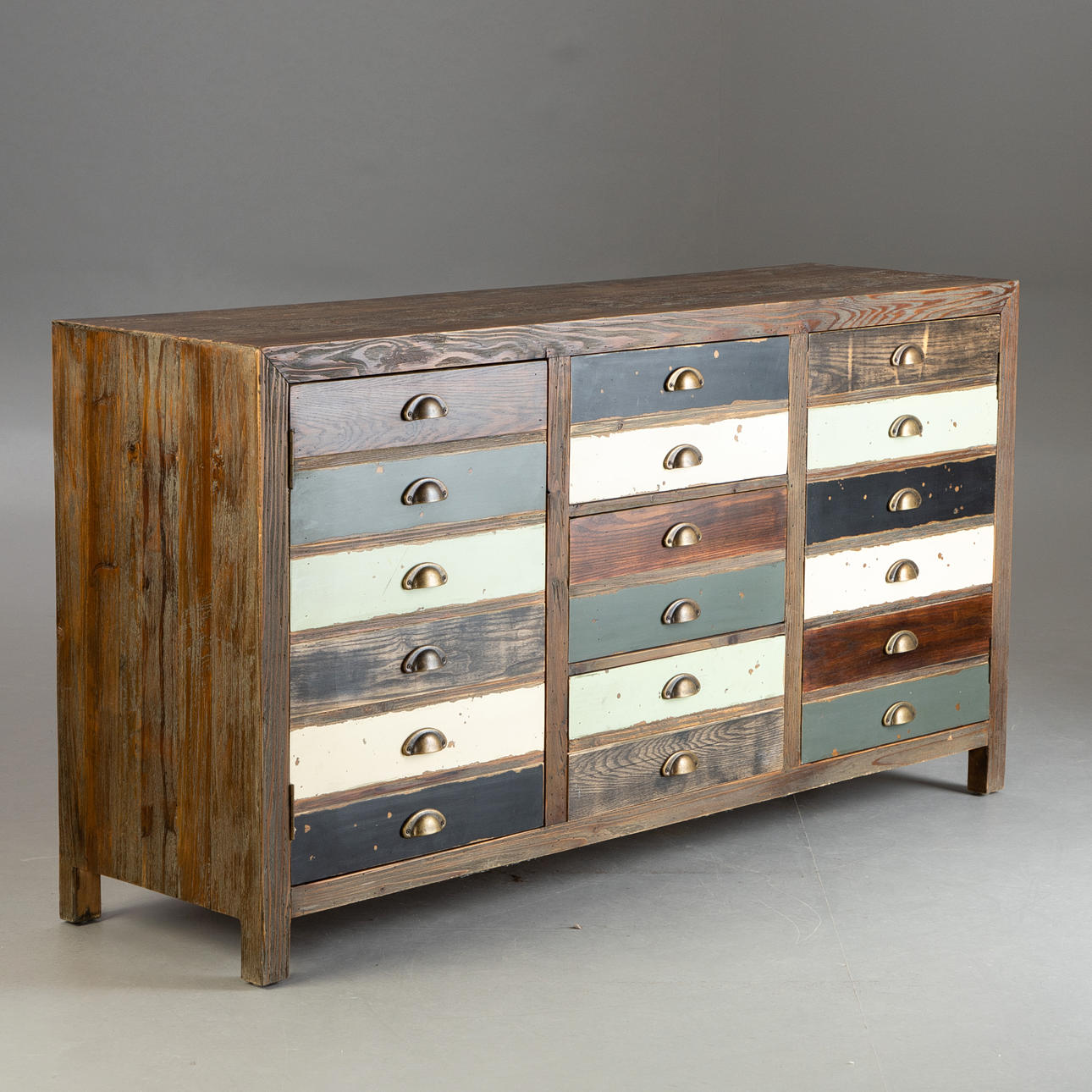 Vintage stil skänk.