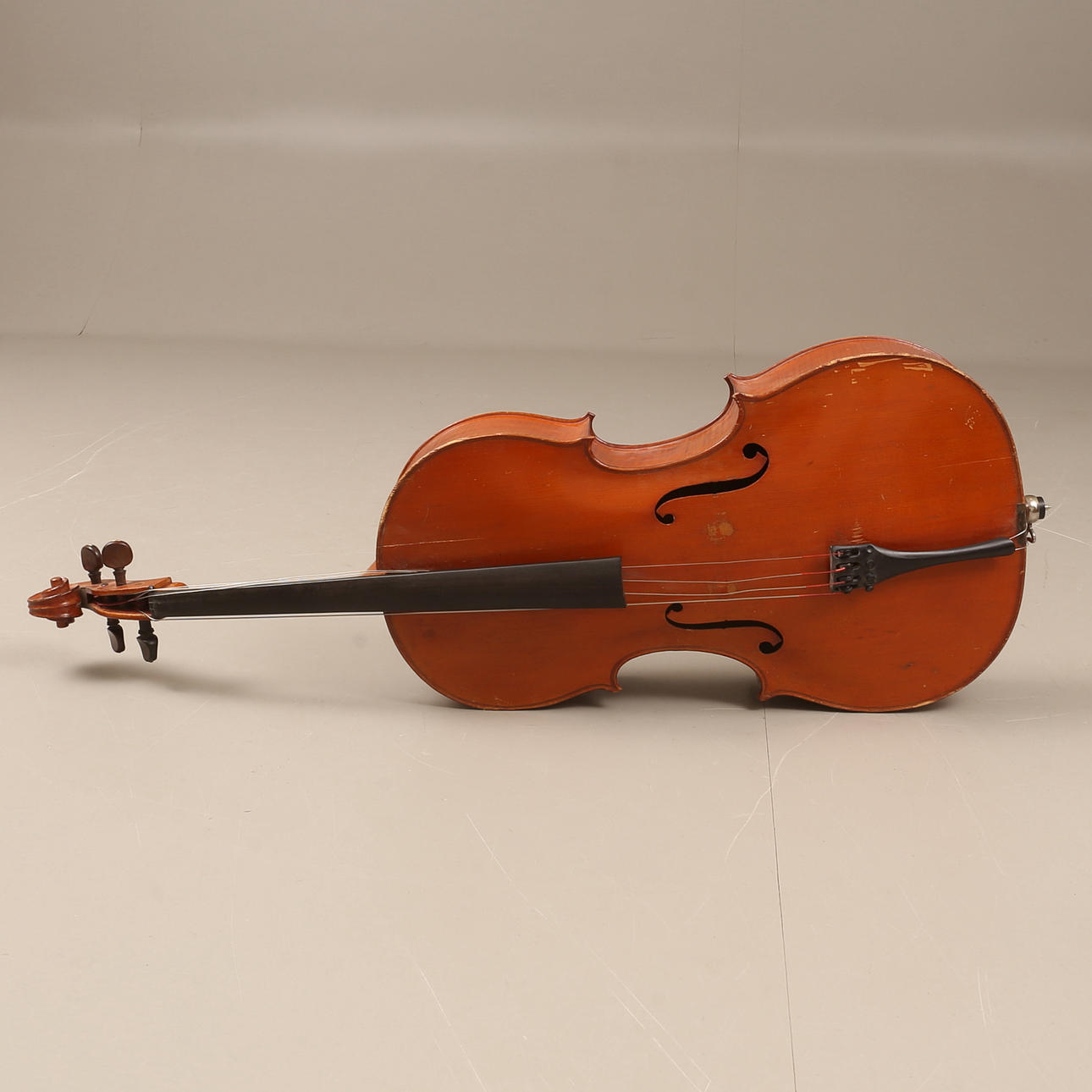 CELLO, marked Léon Bernardel, Paris 1926.