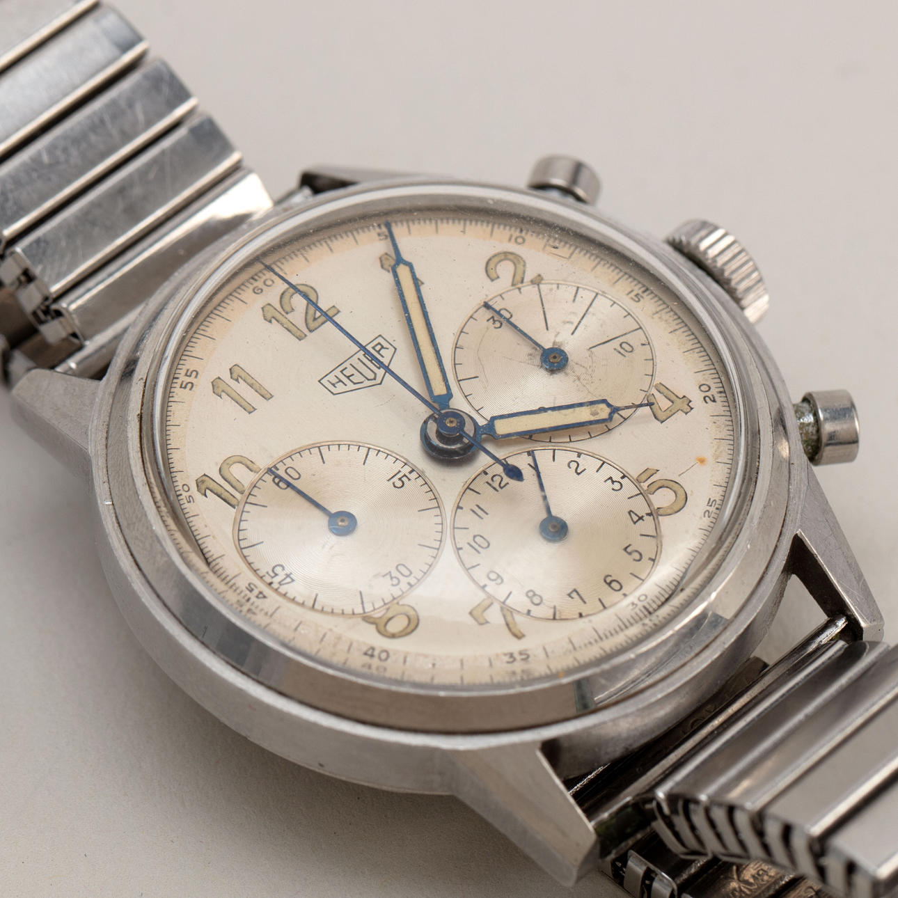 WRIST WATCH, Heuer, steel, chronograph, manual, 1950s.