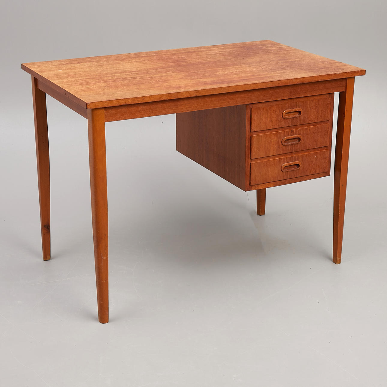 TYÖPÖYTÄ, 1950/60-luku.