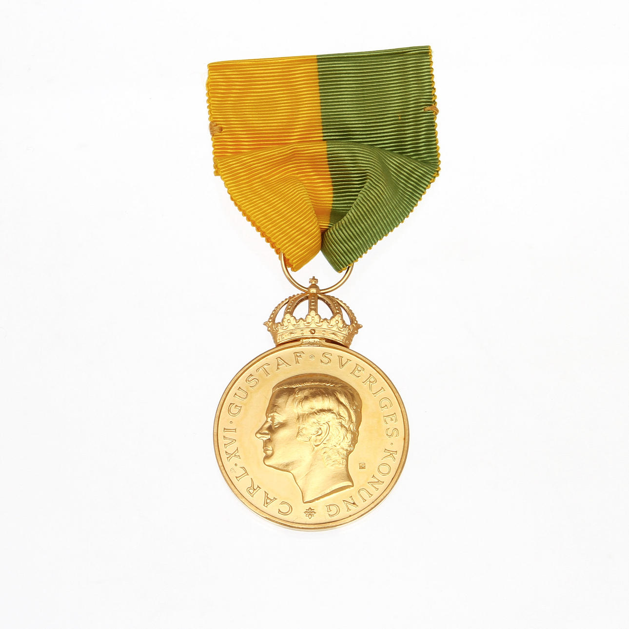 MEDALJ, från kungliga patriotiska sällskapet, 18k, totalvikt 25,1 gram.