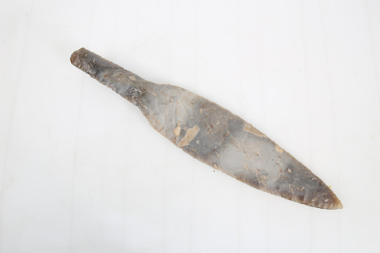 SVÄRD, flintsten, ålder okänd.