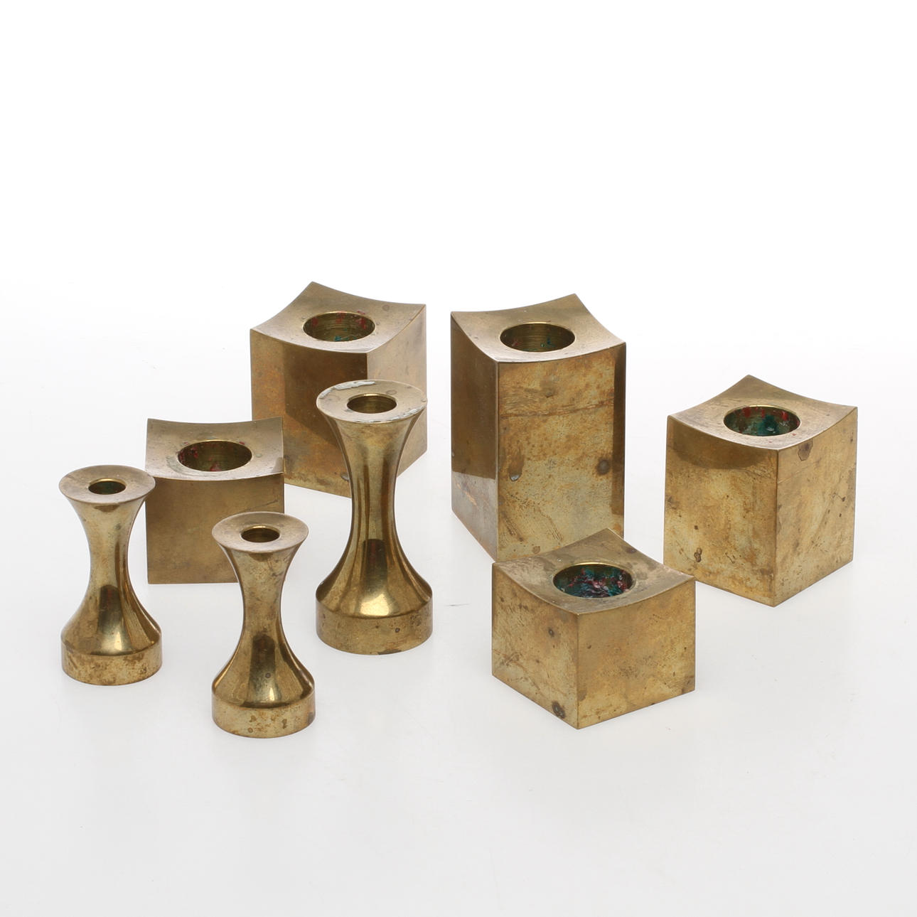 LJUSSTAKAR, 5 + 3 st, Metallslöjden Gusum. 1900-talets slut.