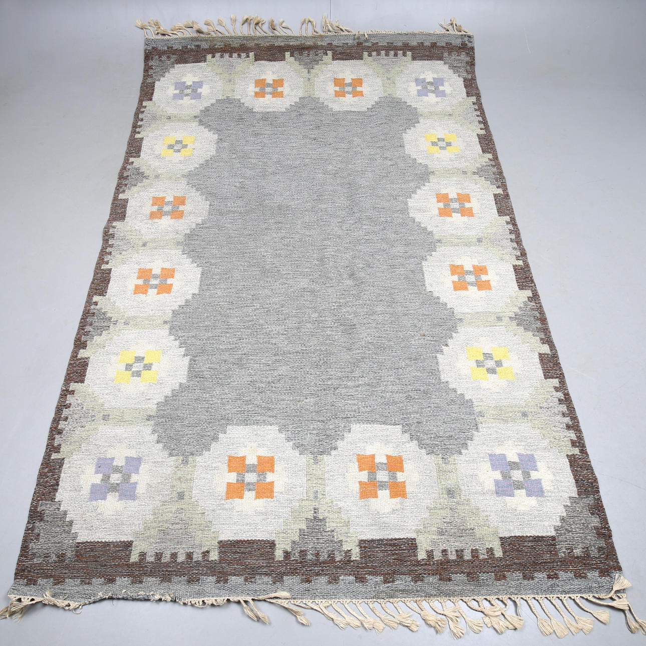 CARPET, fitted sheet, approx. 298 x 193 cm.