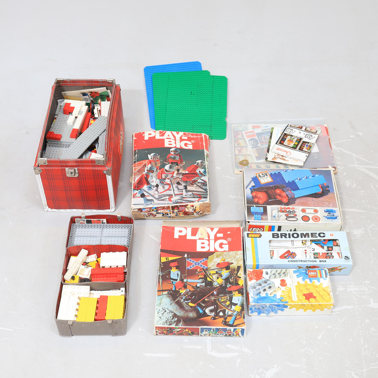 LEKSAKER, bl.a. Lego & Play Big, 1900-tal.