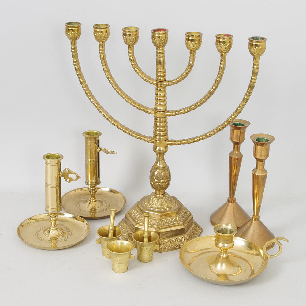 KANDELABER, LJUSSTAKAR SAMT MORTLAR, mässing/malm.