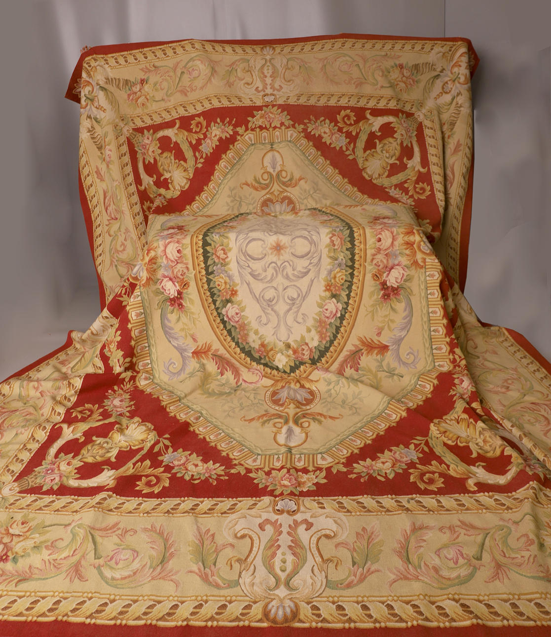 ALFOMBRA FRANCESA ESTILO AUBUSSON. FINALES SIGLO XX.