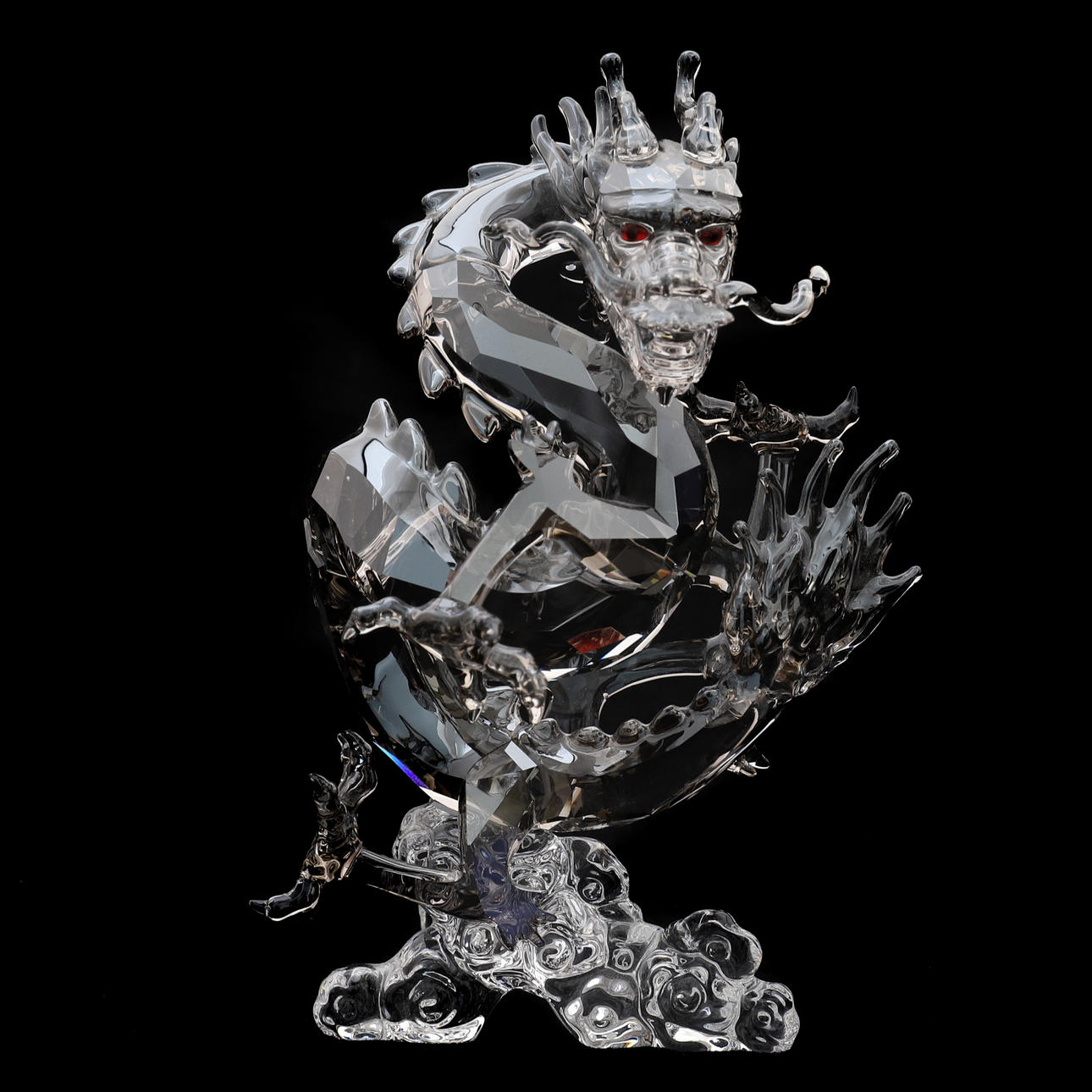 SWAROVSKI: DRAGÓN DEL JUBILEO (2012).