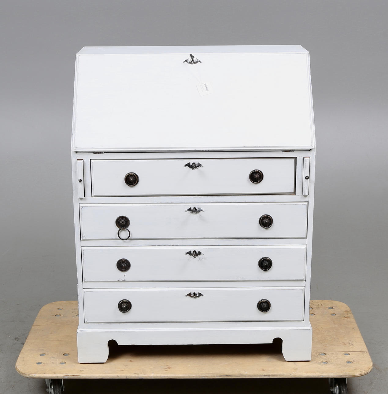 SEKRETÄR, vitmålad, 1900-tal.