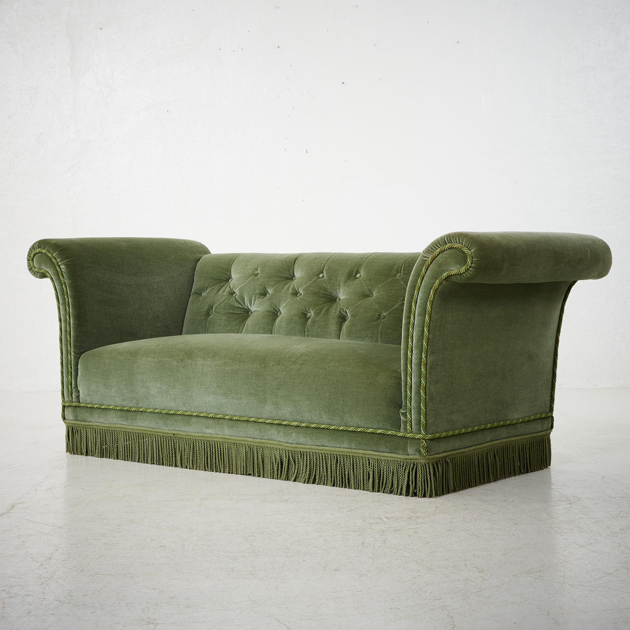 ATTRIBUTED TO OTTO SCHULZ. sofa, Swedish modern.
