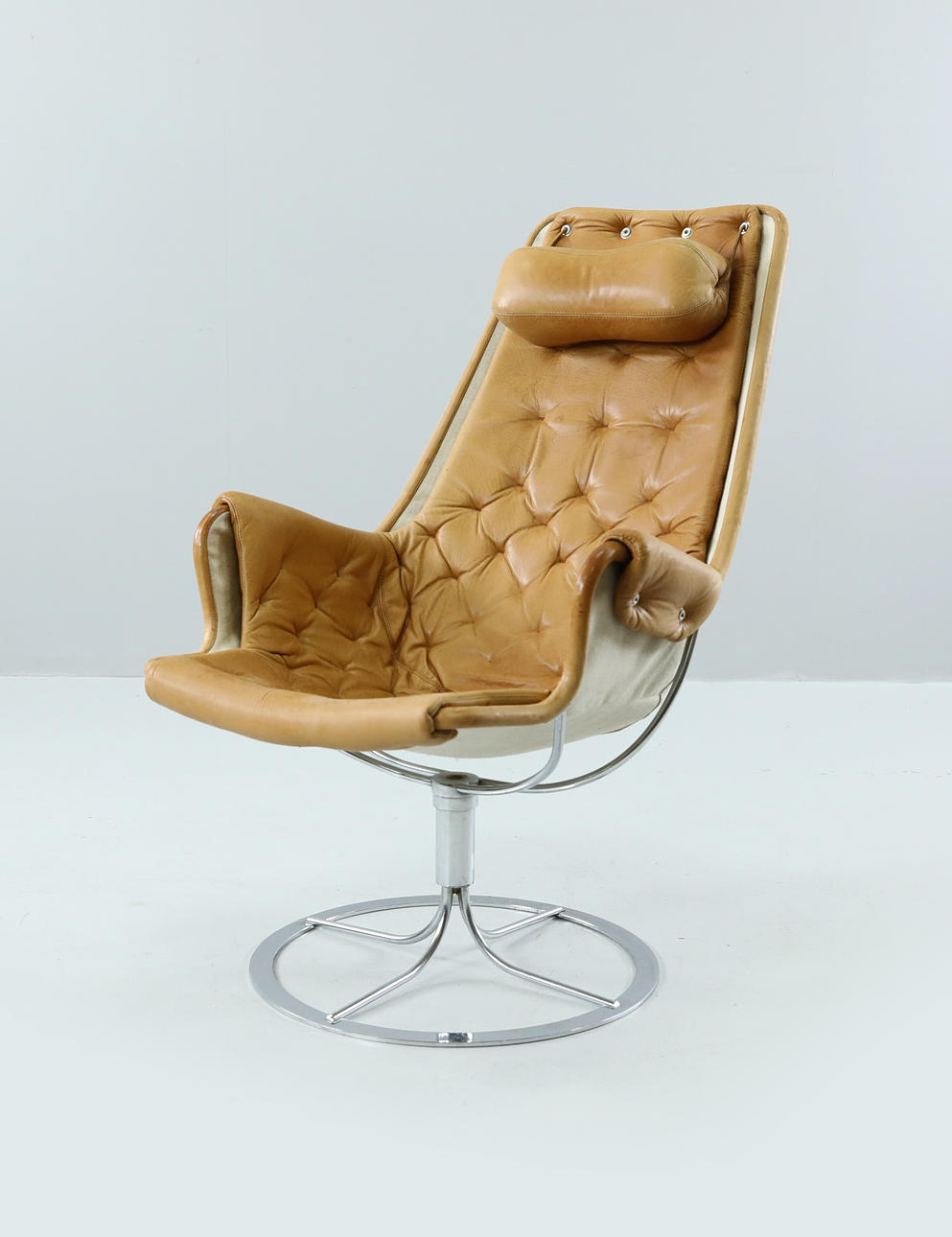 BRUNO MATHSSON. Fåtölj, Jetson", skinn, Dux.