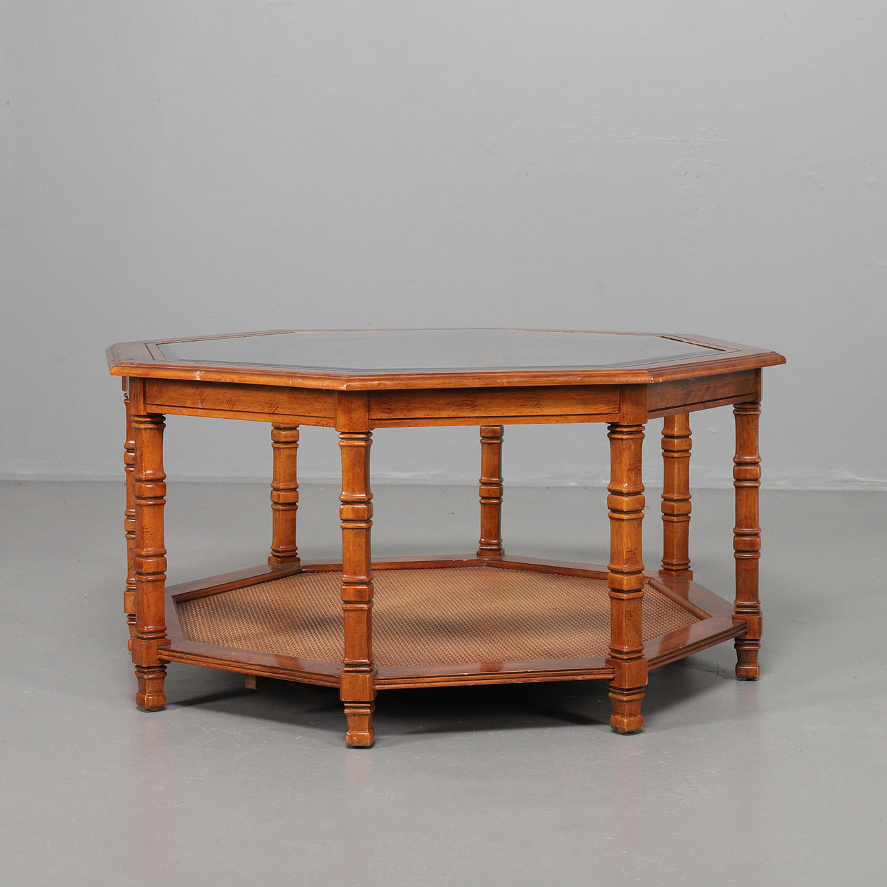 SOFFBORD, åttakantigt, engelsk stil.