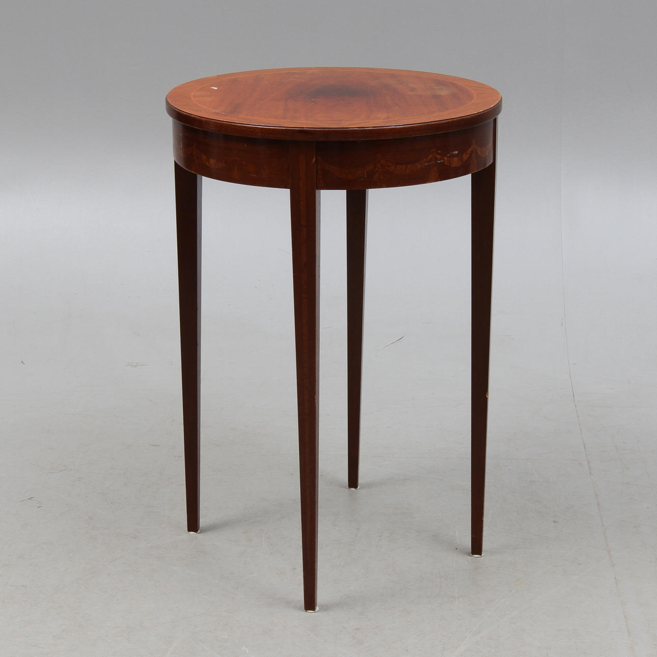 BORD, gustaviansk stil, Svenska Möbelfabrikerna Bodafors, 1900-tal.