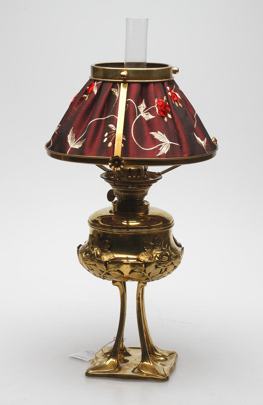 BORDSFOTOGENLAMPA, Böhlmarks, Jugend, 1900-talets början.