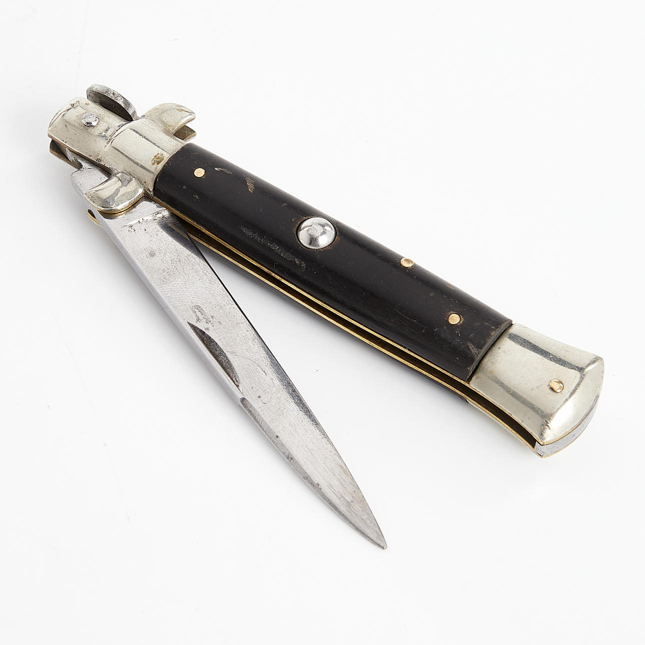 FALLMESSER, Lenik, "Falscher Knopf", Italien.