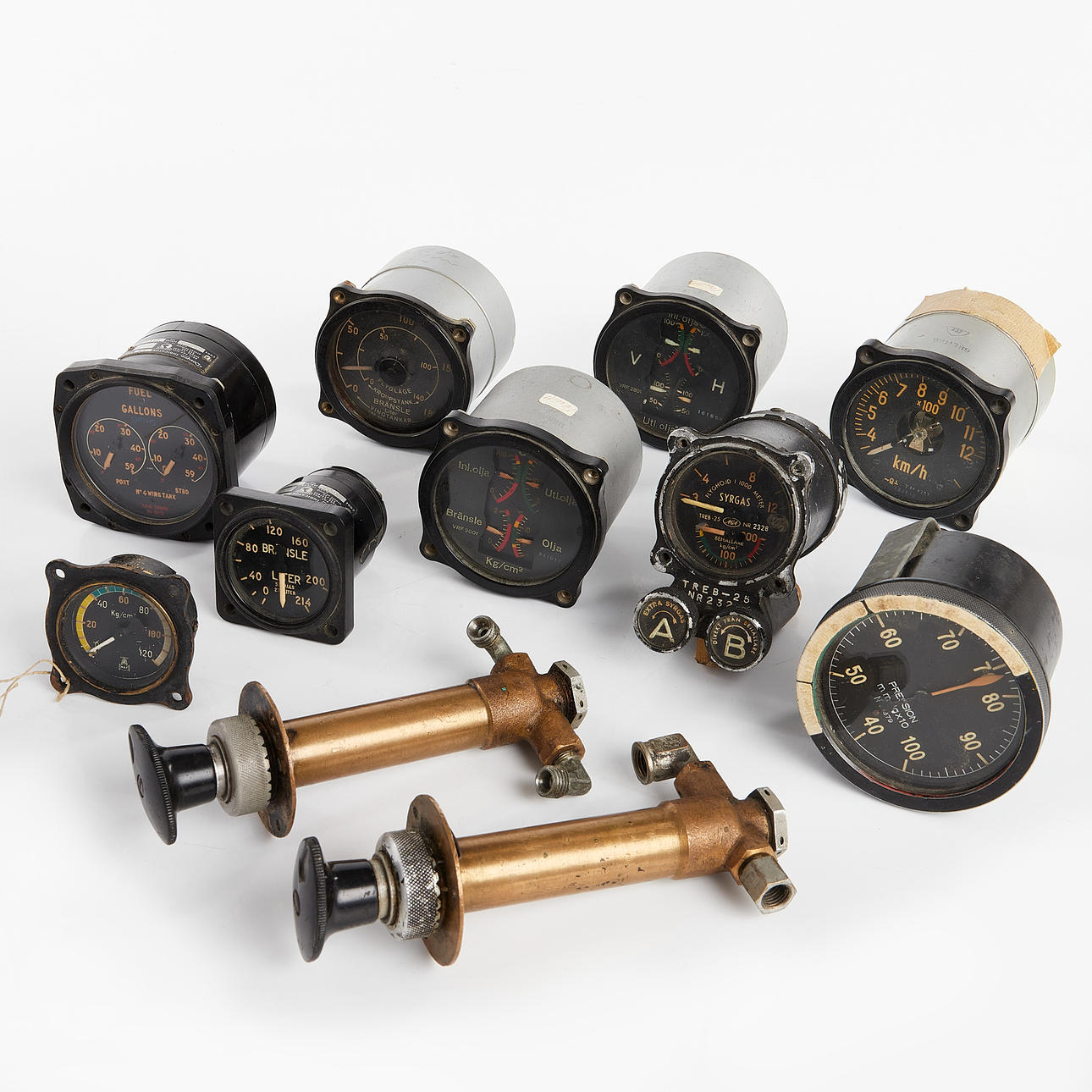 FLYGINSTRUMENT, 9 st, FLÖDESPUMPAR, 2 st.