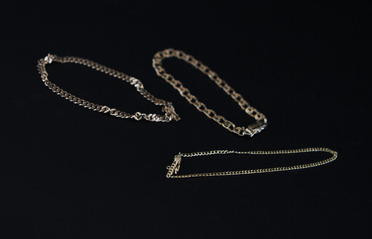 ARMBAND, 3st 18k guld, ca 16,4 gram.