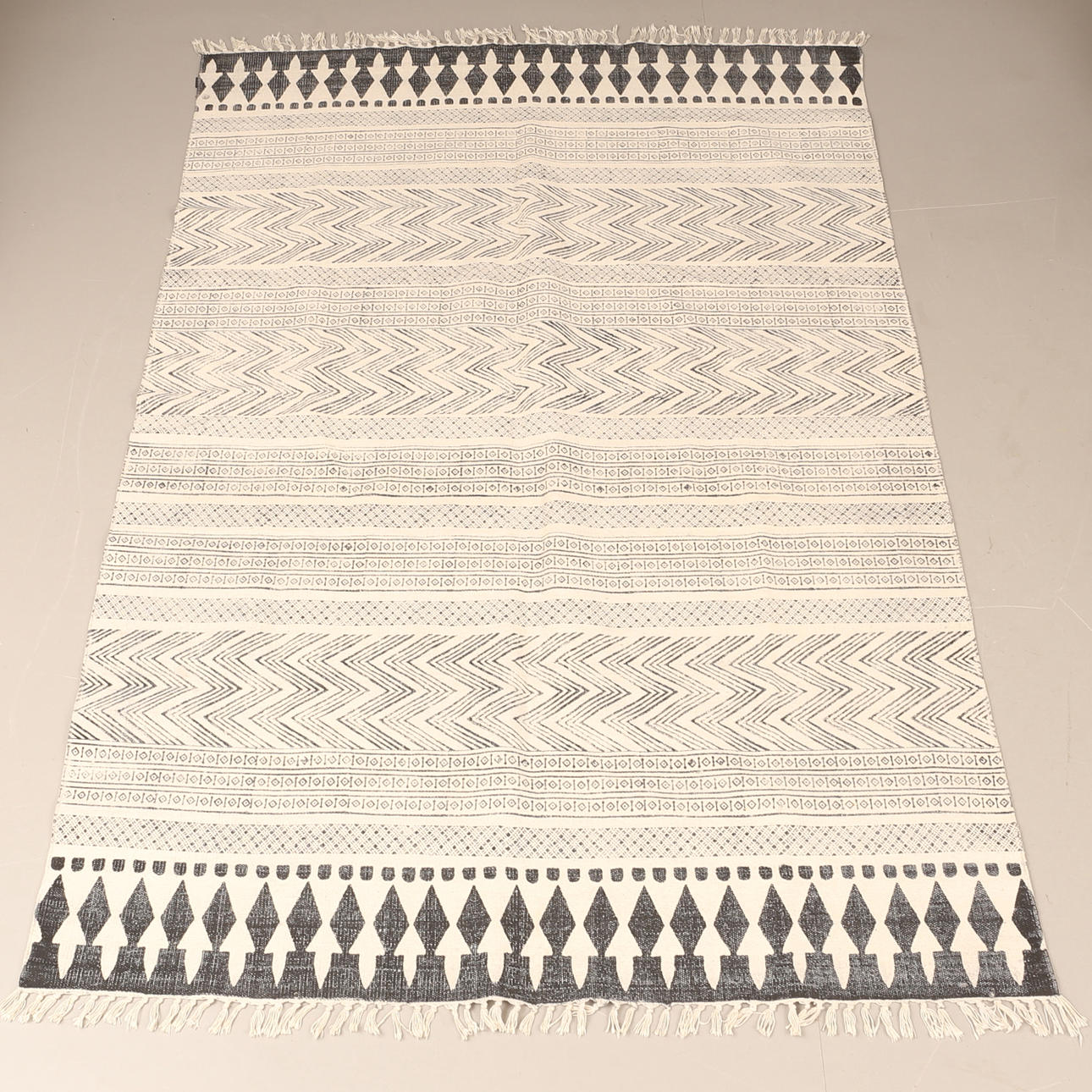 MATTA, House doctor.