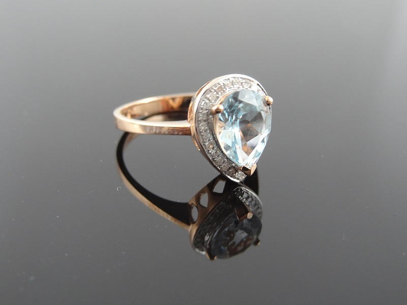 DAM Teardrop Topaz/Diamantring 2,26cts.