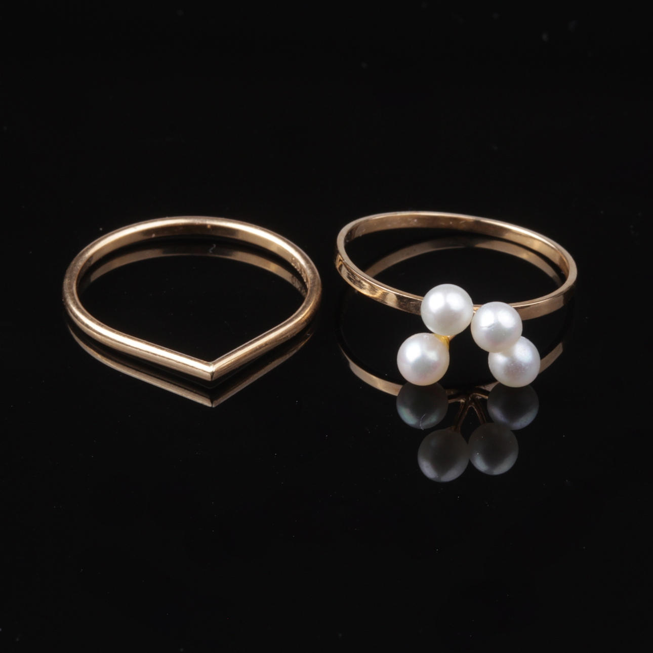 RINGAR, 2 st. 18k guld varav ena Torsten Ryden, Borås, 1968, vikt ca 3,12 gram.