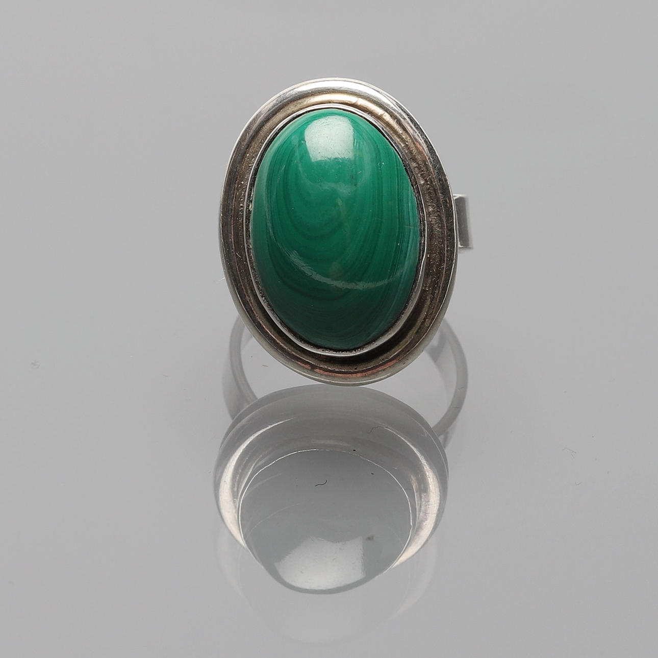 RING, sterling silver & malachite, 1960s-70s.