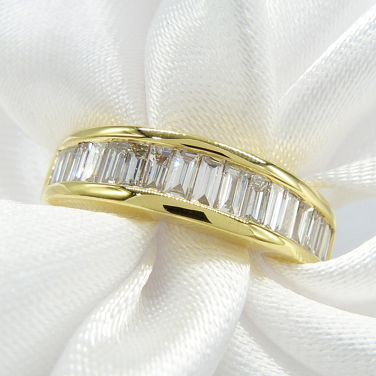 0,75 KARAT DIAMANTRING.