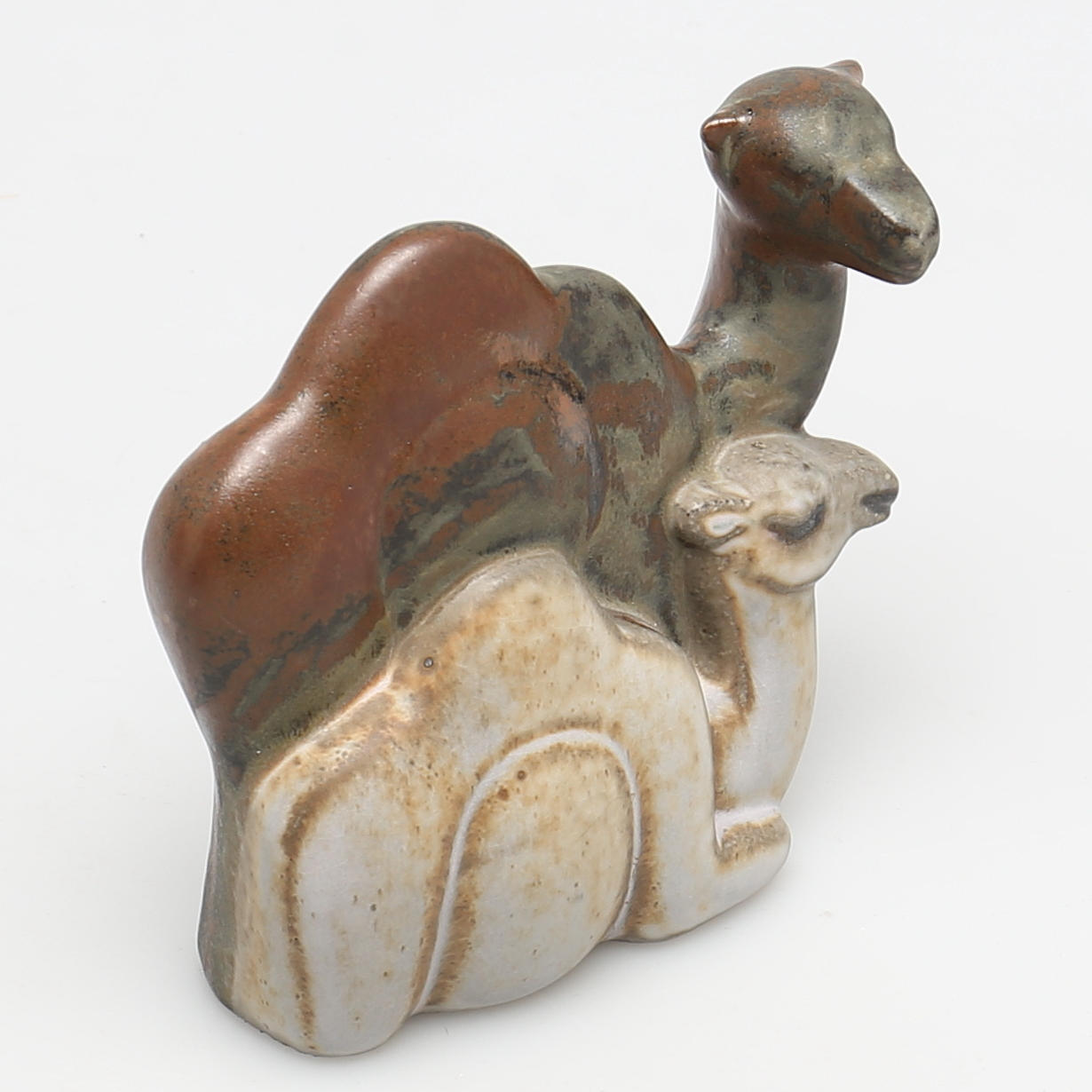 LISA LARSON. Figurin i stengods. "Dromedar" Signerad Lisa L, Gustavsberg.