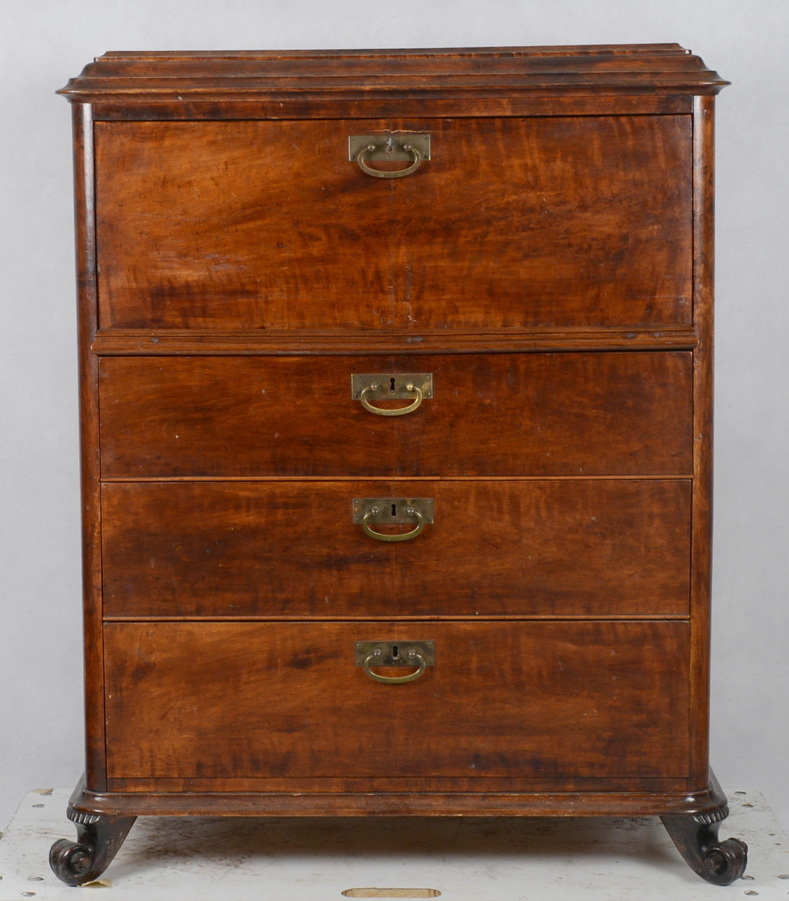 SEKRETÄR. 3 lådor samt skrivklaff. 1800-talets andra hälft.