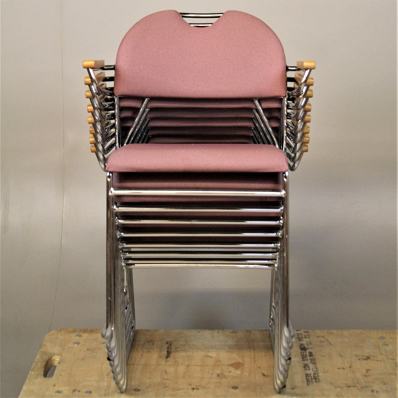 KARMSTOLAR, 8 st stapelbara, kromade ben.