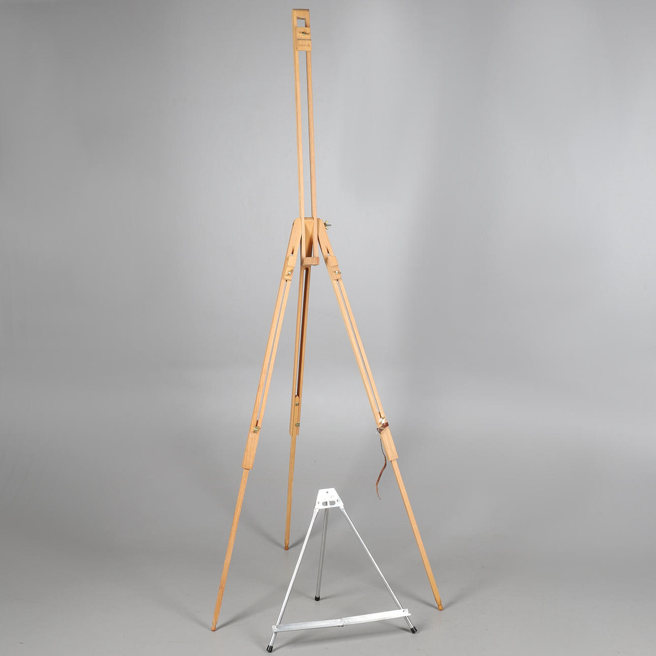 ET REVES OG DALER FOLDBART STATLI.